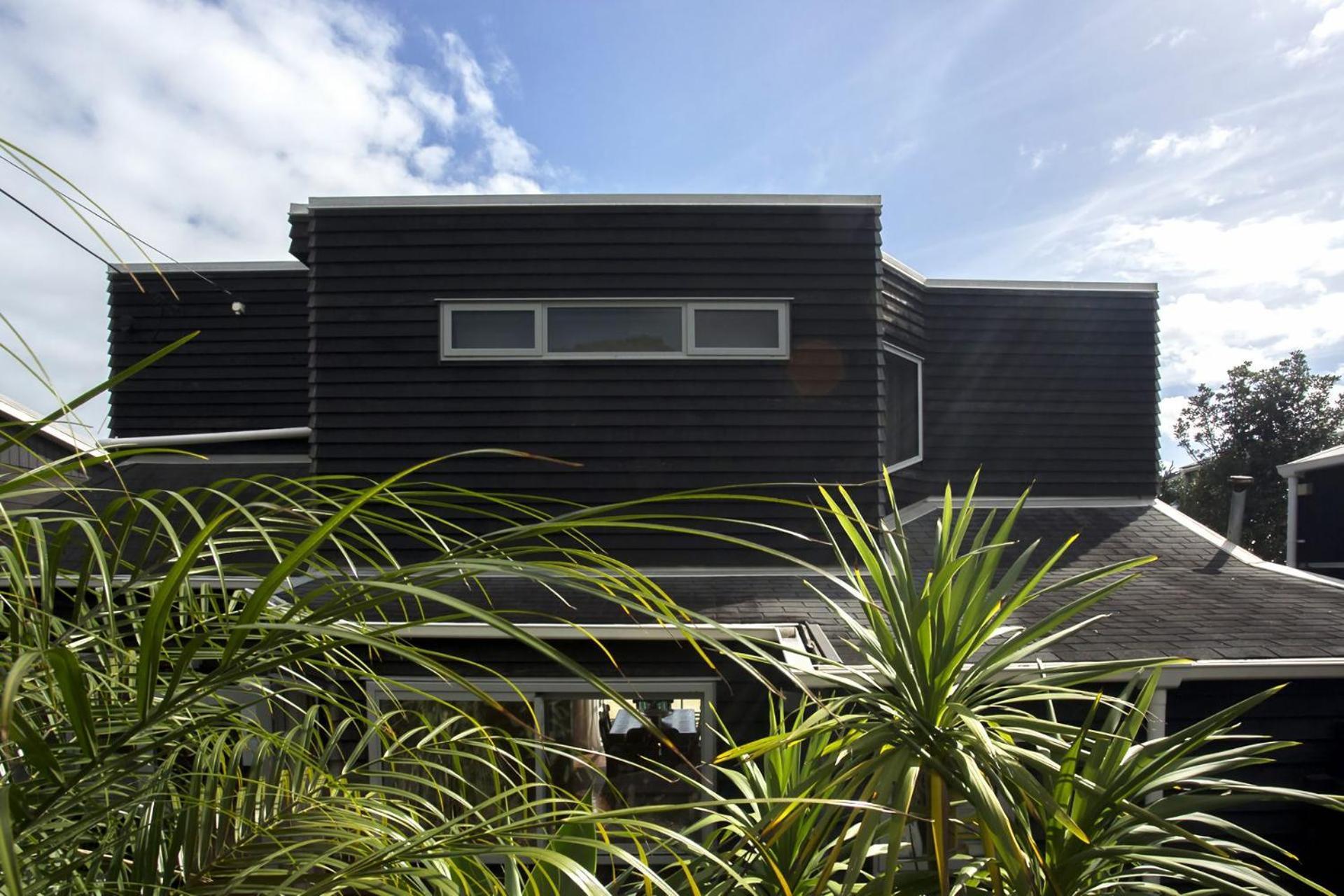 Chester Cottage Beachfront Oakura Екстер'єр фото