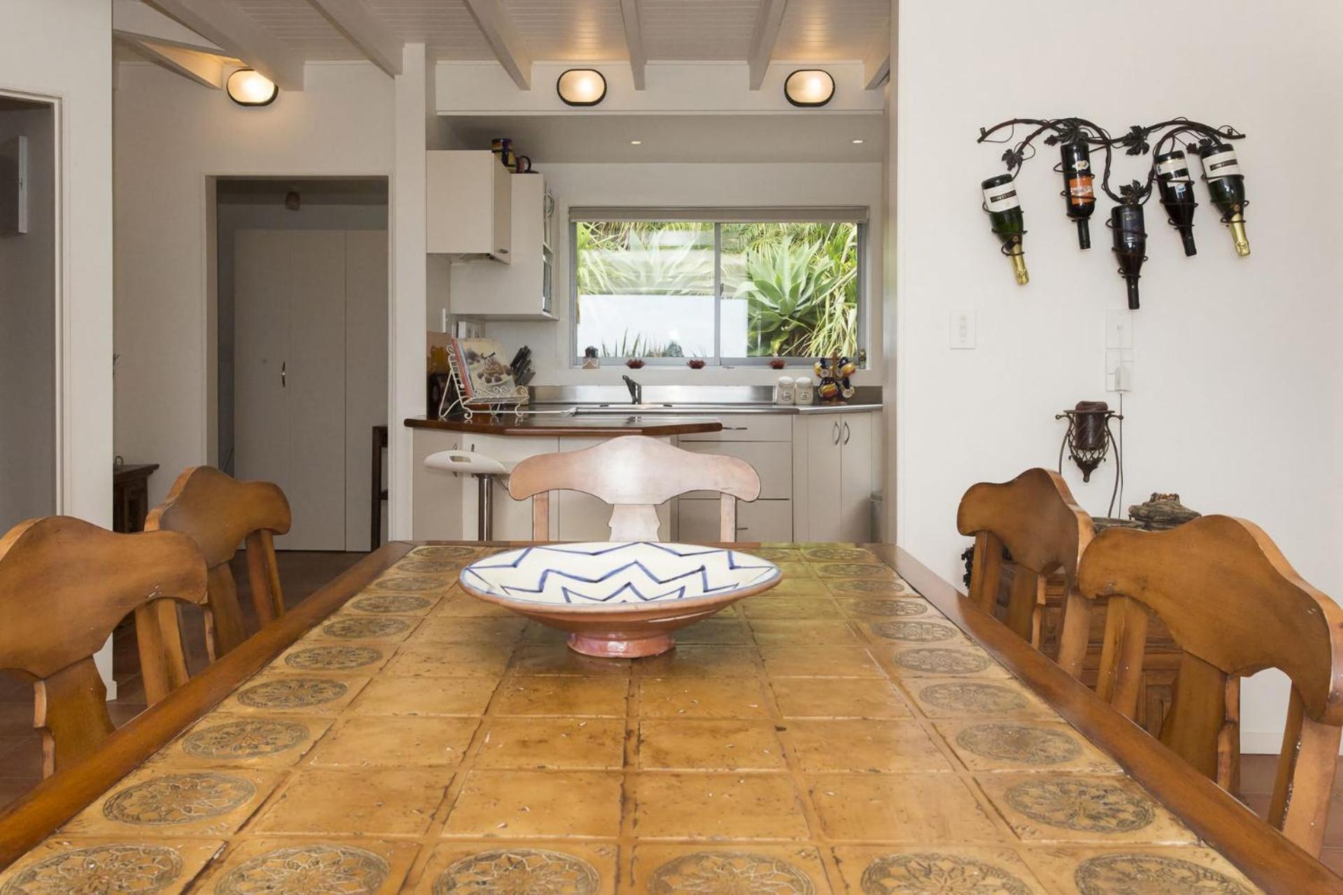 Chester Cottage Beachfront Oakura Екстер'єр фото